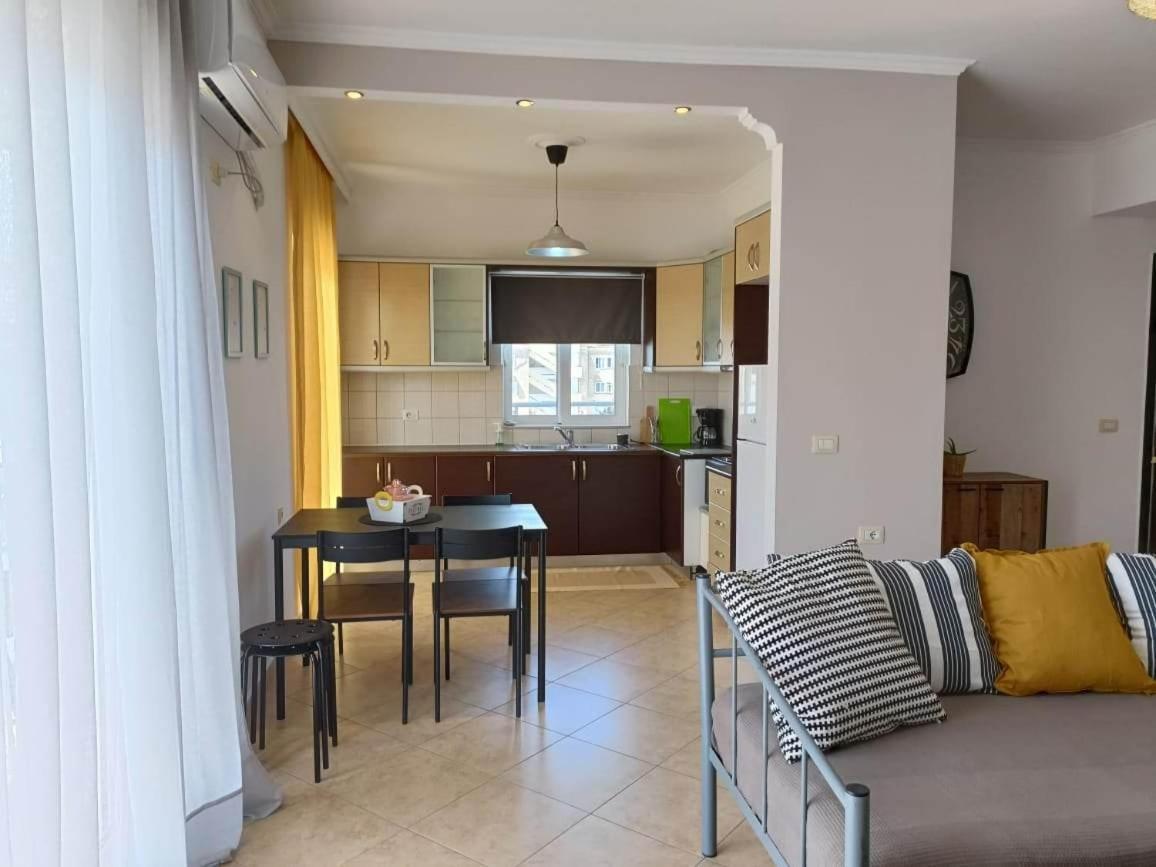 Aloe Vera Apartments Саранда Екстер'єр фото